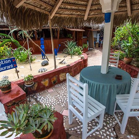Chez Maggie Hotel & Restaurant Morondava Luaran gambar