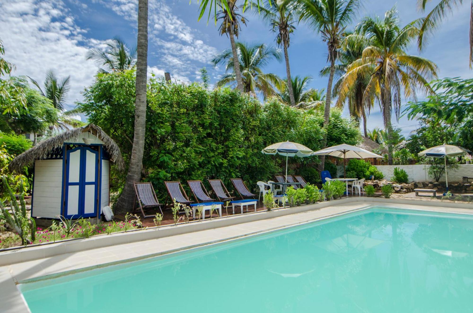 Chez Maggie Hotel & Restaurant Morondava Luaran gambar