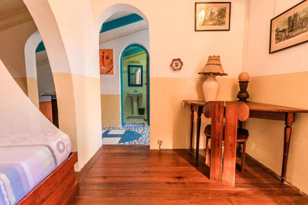 Chez Maggie Hotel & Restaurant Morondava Luaran gambar