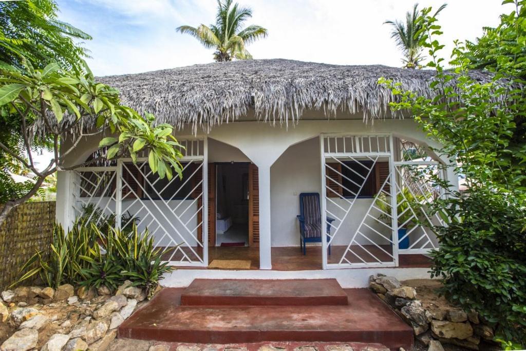 Chez Maggie Hotel & Restaurant Morondava Luaran gambar